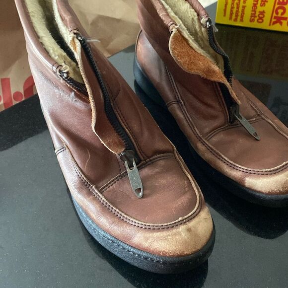 Beats floaters, size 9, medium men’s leather boots main image 5
